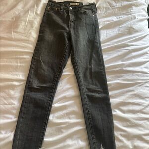 Levi's Women's Dark Gray Skinny Jeans